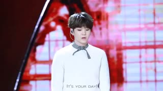 bts الهی بمیرم واست .. بعد از مدت ها که اومده باید میکروفونش خراب بشه ؟؟!!!T.T