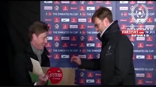 هدیه غیرمنتظره برای کلوپ در کنفرانس خبری