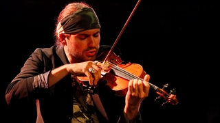 کنسرت بسیار زیبای "دیوید گرت" نوازنده ی برجسته ی ویولن