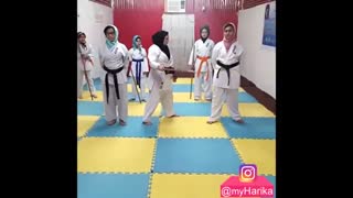 شکستن چوب با برخورد به بدن دختران ورزشکار ایرانی