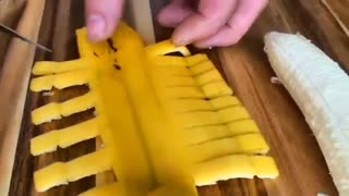 روش دیگرخوردن موز