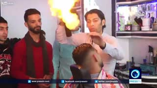 متد جدید خشک کردن مو ...!!دیدن این ویدیو شدیدا توصیه می گردد.