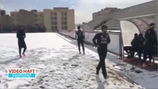 برف‌بازی آبی‌ها