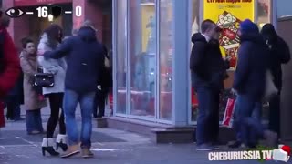 دختر بی حجاب و دختر باحجاب ...