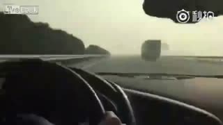 مرد چینی با سرعت 320 کیلو متر درساعت ,  سال نو ...