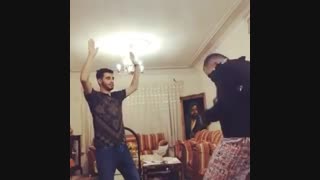 وقتی دزد میاد سراغت و میفهمه دوس دختر داری '_'( پلی شود)