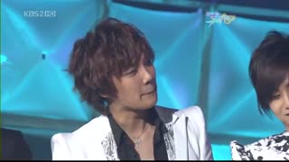 برد دابل اس..و سخنرانیشون..مسخره بازی جونگی..بغل کردن هم دیگه↑_↑... ♡.♡