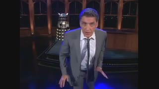 اجرای آهنگ تم دکتر هو در برنامه ی کریگ فرگوسن