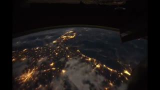 تایم لپس دیدنی از کره زمین در شب !