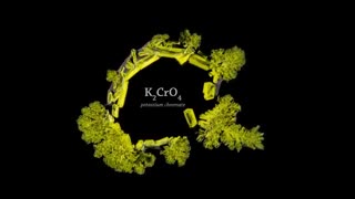 تشکیل کریستال مواد شیمیایی از نمای میکروسکوپی