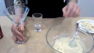 طرز تهیه دسر موز -آموزش شیرینی پزی