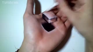 نقاشی دیدنی بر روی دست