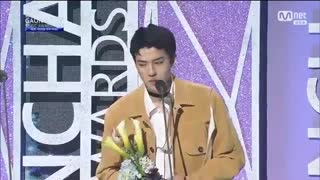 اکسو و سهون جایزه [[Artist of fan choice]] بردن