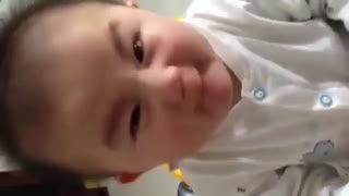 واکنش کودک کره ای به لیمو ترش