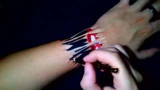 نقاشی دیدنی بر روی دست شماره 3 !