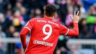 خلاصه بازی : بایرن مونیخ  8 - 0  هامبورگ (هتریک لواندوفسکی)