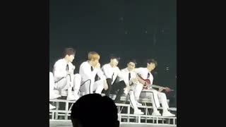 تغییر صدای بکهیون در کنسرت امروز( خل وضعی های بی پایان)