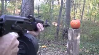 ساختن کدوی مراسم "هالوین" با تفنگ!