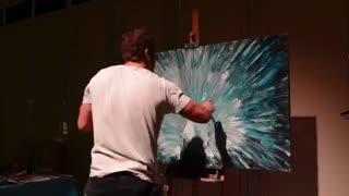 تایم لپس یک نقاشی هنرمندانه از طاووس !