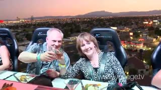 غذا خوردن در میان زمین و آسمان !