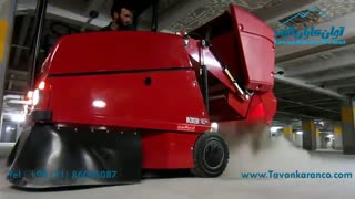 سوییپر سرنشین دار برای جمع آوری و نظافت محیط های وسیع